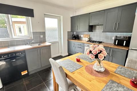 2 bedroom semi-detached house for sale, Ffynnon Y Waun, Ponthenry, Llanelli