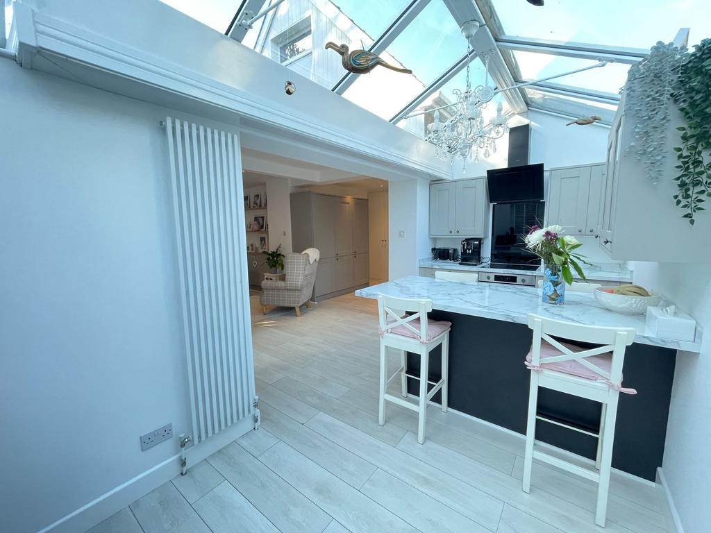 Living/ dining kitchen