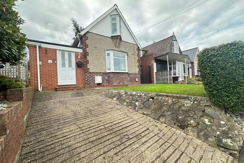 3 bedroom detached house for sale, Smithy Moor Avenue, Stocksbridge, S36