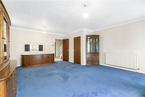 4 bedroom semi-detached house for sale, Leacroft Close, Staines-upon-Thames, Surrey, TW18