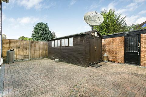 4 bedroom semi-detached house for sale, Leacroft Close, Staines-upon-Thames, Surrey, TW18