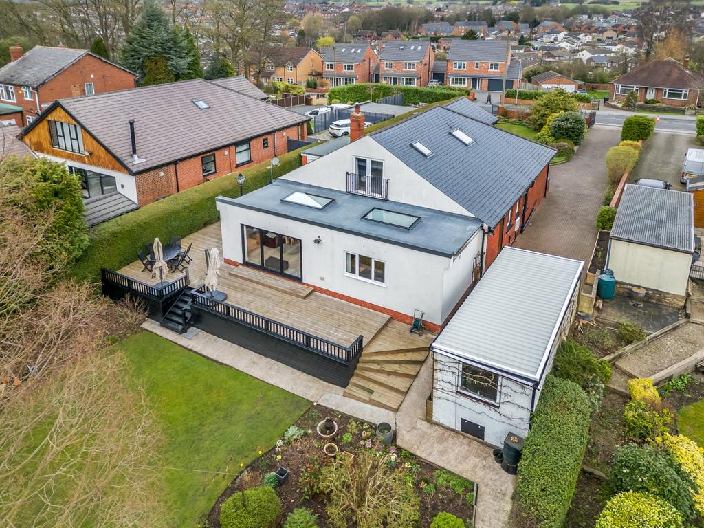 Westfield Lane, Kippax, Leeds, LS25 5 bed detached house for sale £