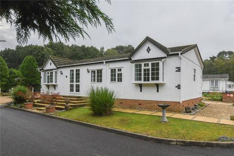 3 bedroom property for sale, Pinewood Caravan Park, Berkshire RG40