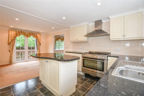 3 bedroom retirement property for sale, Pinewood Park, Berkshire RG40