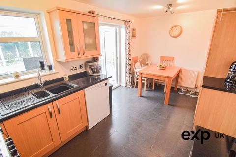 29 Brocklehurst Drive, Edwinstowe, Mansfield, NG21 9JW