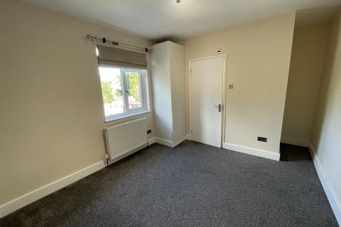 2 bedroom apartment to rent, Feckenham Road, Headless Cross