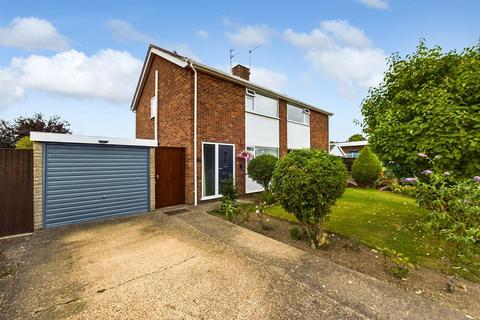 3 bedroom semi-detached house for sale, Sidlaw Grove, Lincoln