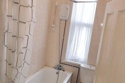 1 bedroom in a house share to rent, Rainham Road South, Dagenham RM10