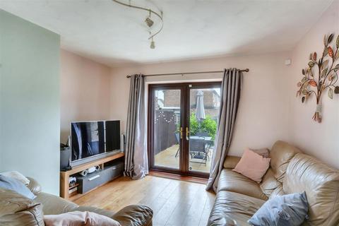 4 bedroom semi-detached house for sale, Thoresby Road, Long Eaton