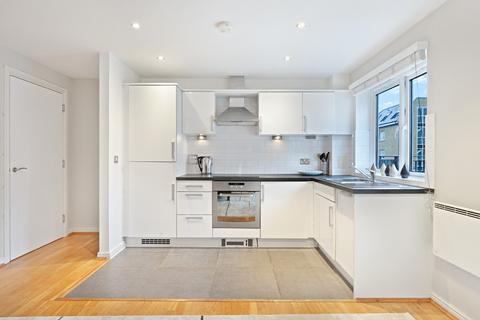 2 bedroom flat for sale, Voltaire Buildings, London, SW18