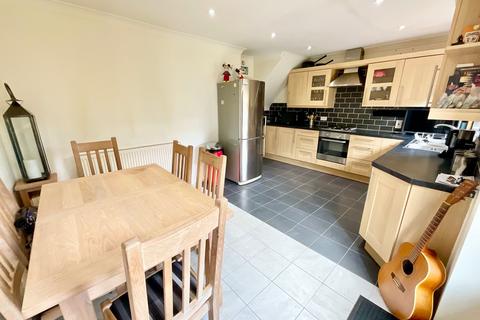 3 bedroom semi-detached house for sale, Meadow Lane, Stoke-On-Trent, ST4