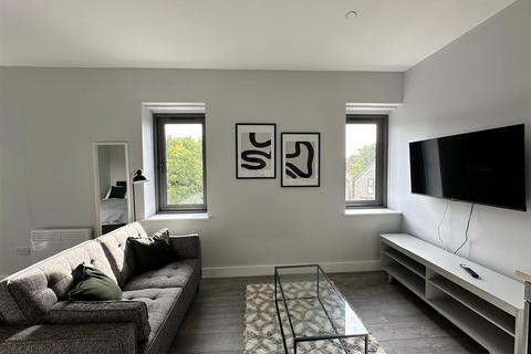 Studio to rent, Sky Gardens, Crosby Road North, Waterloo, Liverpool