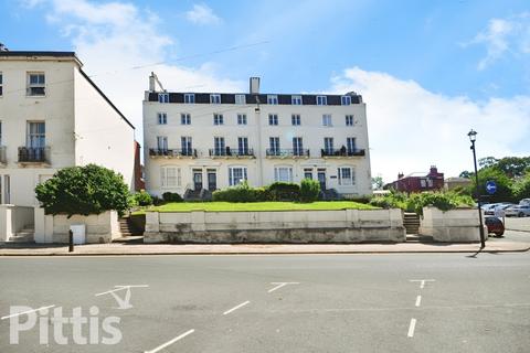 2 bedroom flat to rent, Lind Street Ryde PO33