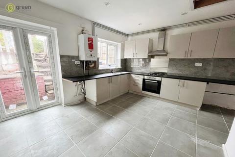 3 bedroom semi-detached house to rent, Birmingham B42