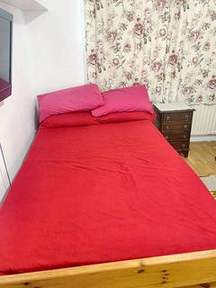 1 bedroom in a flat share to rent, Spring Grove Road, Hounslow TW3