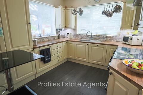 2 bedroom semi-detached bungalow for sale, Cedar Road, Earl Shilton