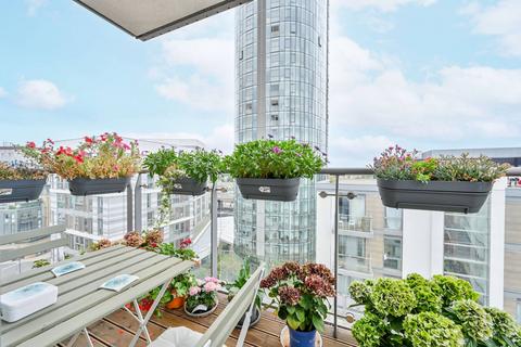 2 bedroom flat for sale, Great West Quarter, Brentford, TW8