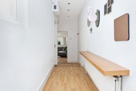 2 bedroom ground floor flat for sale, Camberwell Road, London SE5