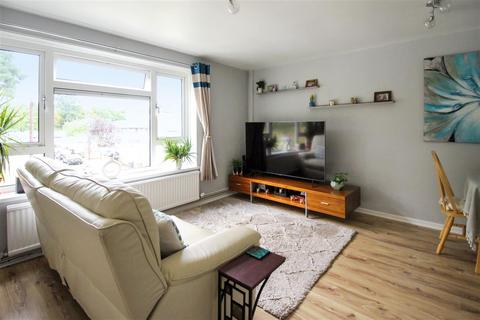 80 Kildare Close, Bordon, GU35 0HP