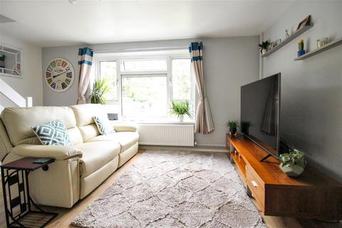 80 Kildare Close, Bordon, GU35 0HP