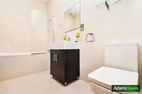 2 bedroom apartment for sale, Regents Park Road, Finchley Central N3
