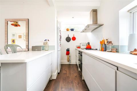 Flat A, 17 Marriott Road, Barnet, EN5 4NJ
