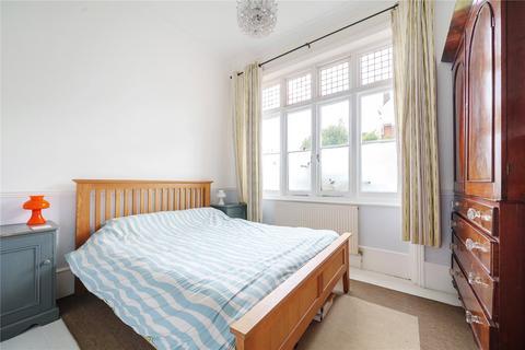 Flat A, 17 Marriott Road, Barnet, EN5 4NJ