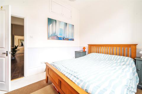 Flat A, 17 Marriott Road, Barnet, EN5 4NJ