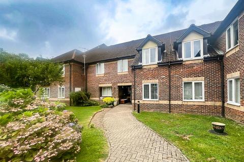 2 bedroom flat for sale, Home Mead, Denmead,