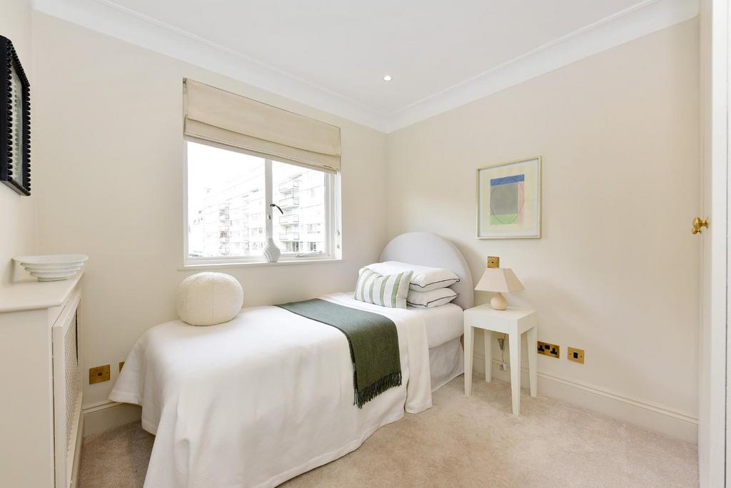 8 Sussex Square (3).JPG