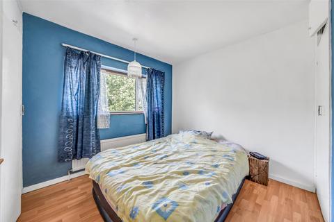 100 Hall Place Crescent, Bexley, DA5 1PR