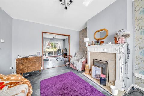 100 Hall Place Crescent, Bexley, DA5 1PR