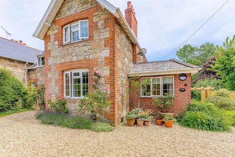 4 bedroom semi-detached house for sale, Carisbrooke, Isle of Wight