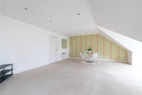 2 bedroom penthouse for sale, Harrogate Road, Leeds, West Yorkshire, LS17