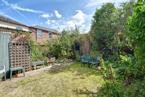 3 bedroom end of terrace house for sale, High Street, Tenterden