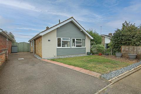 3 bedroom detached bungalow for sale, Melrose Gardens, Newmarket CB8