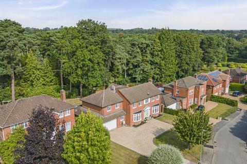 5 bedroom detached house for sale, The Poplars, Ascot