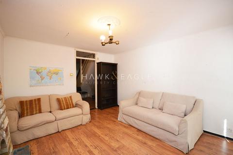 2 bedroom ground floor maisonette to rent, Landon Walk, London, Greater London. E14