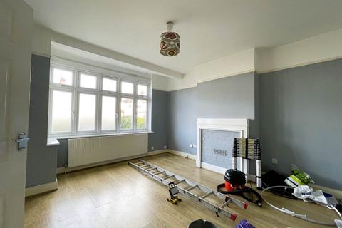 3 bedroom terraced house to rent, Martin Way, London