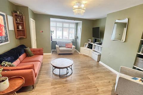 3 bedroom end of terrace house for sale, Derwent Road, Birmingham B30