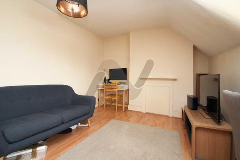 1 bedroom flat to rent, Woodlands Park Road, London N15