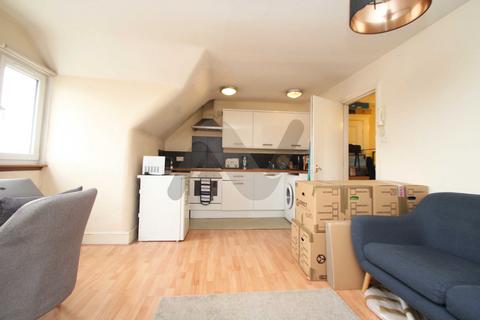 1 bedroom flat to rent, Woodlands Park Road, London N15