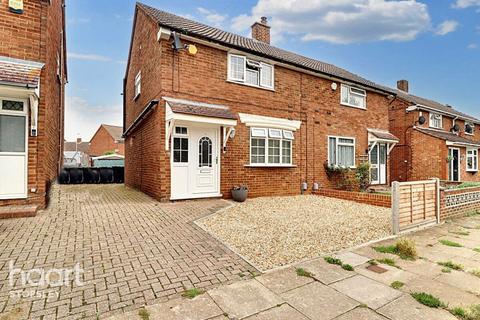 3 bedroom semi-detached house for sale, Wandon Close, Luton