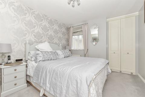 2 bedroom apartment for sale, Lancaster Way, Ashford, Kent