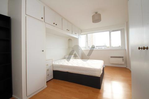 2 bedroom flat to rent, Truro Road, London N22