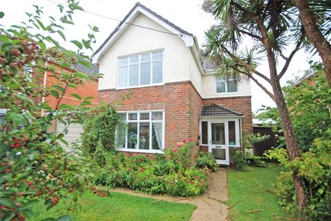 3 bedroom detached house for sale, Kings Road, New Milton, Hampshire, BH25