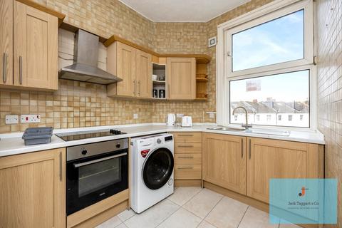 5 bedroom maisonette to rent, Buckingham Place, Brighton, BN1