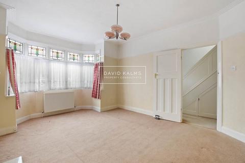 131 Amberley Road, Enfield, EN1 2RB
