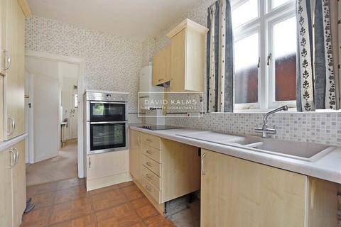 131 Amberley Road, Enfield, EN1 2RB