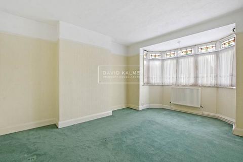 131 Amberley Road, Enfield, EN1 2RB